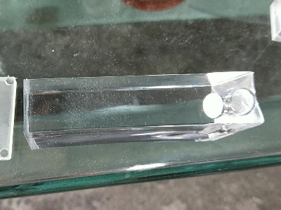 亞克力粘接膠水，選用聚力塑料UV膠水高透明粘接力好